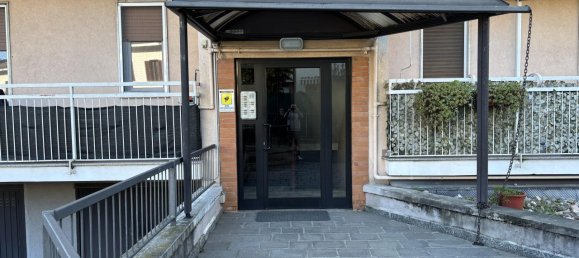 2 rooms Apartment in Pogliano Milanese, Italy No. 81749 3