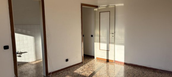 2 rooms Apartment in Pogliano Milanese, Italy No. 81749 5