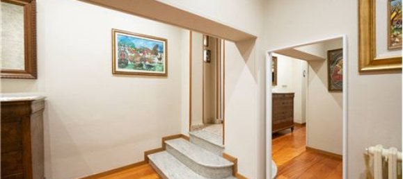 6 bedrooms House in Gualtieri, Italy No. 289477 36