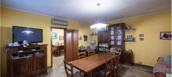 6 bedrooms House in Gualtieri, Italy No. 289477 6