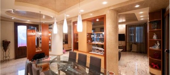 6 bedrooms House in Gualtieri, Italy No. 289477 12