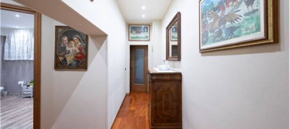 6 bedrooms House in Gualtieri, Italy No. 289477 37