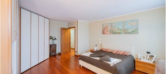 6 bedrooms House in Gualtieri, Italy No. 289477 27