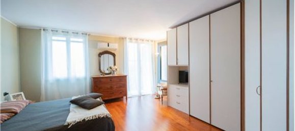 6 bedrooms House in Gualtieri, Italy No. 289477 25