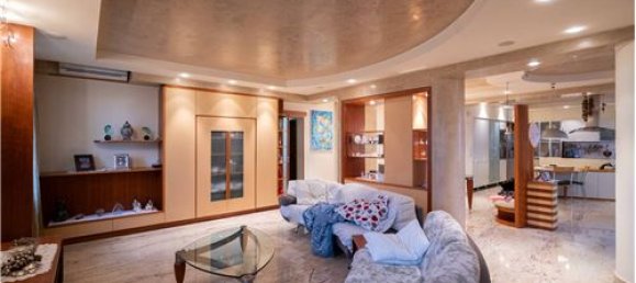 6 bedrooms House in Gualtieri, Italy No. 289477 21