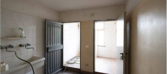 6 bedrooms House in Gualtieri, Italy No. 289477 50