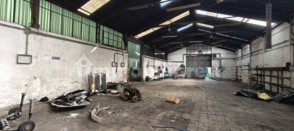 2 rooms Warehouse in Rome, Italy No. 267073 3