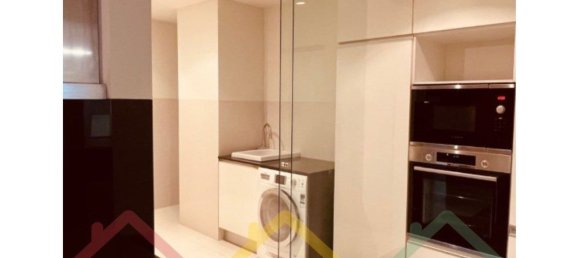 3 bedrooms Apartment in Porto, Portugal No. 97840 9