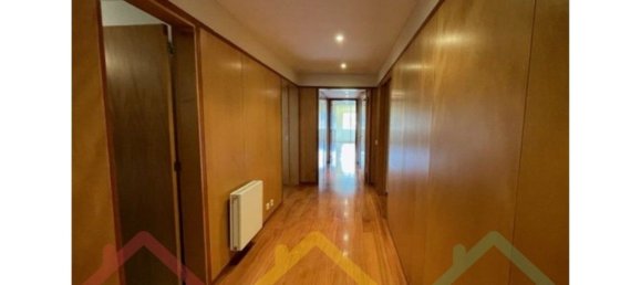 3 bedrooms Apartment in Porto, Portugal No. 97840 10