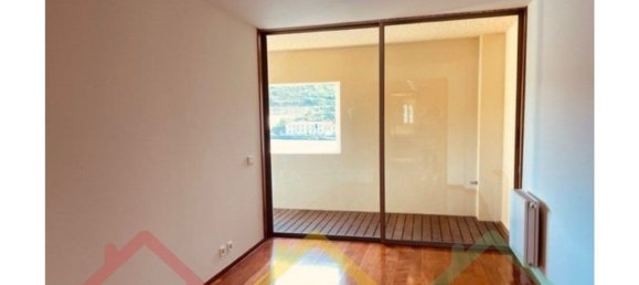 3 bedrooms Apartment in Porto, Portugal No. 97840 12
