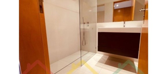 3 bedrooms Apartment in Porto, Portugal No. 97840 29