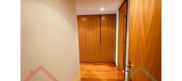3 bedrooms Apartment in Porto, Portugal No. 97840 14