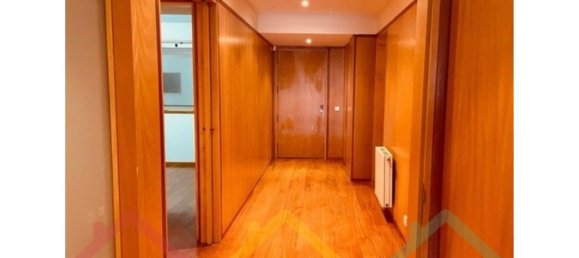 3 bedrooms Apartment in Porto, Portugal No. 97840 31