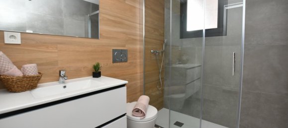 Apartamento T2 em Urbanizacion Las Filipinas, Spain N.º 6738 18