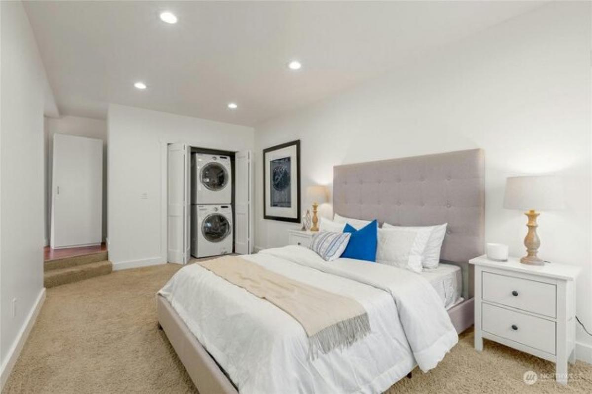 2 bedrooms House in University Place, USA No. 416469