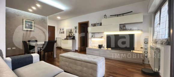 3 bedrooms Apartment in Corciano, Italy No. 340966 2