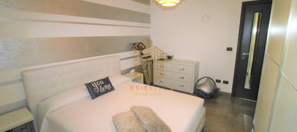 4-salle Appartement à Bra, Italy No. 25568 13