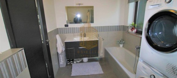 4-salle Appartement à Bra, Italy No. 25568 6