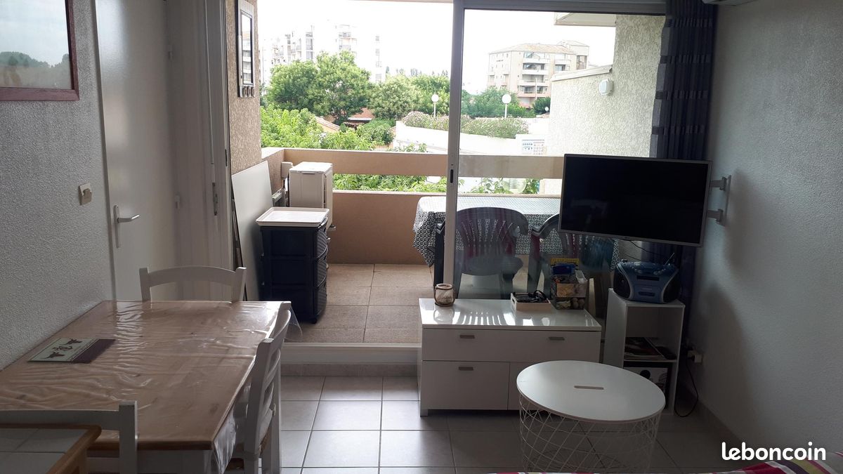 Apartamento de 1 dormitorio en Le Grau-du-Roi, France No. 320282