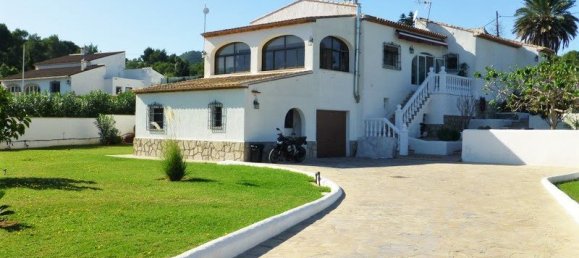 Villa de 4 dormitorios en Jávea, Spain No. 10156 3