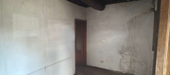 5 bedrooms Apartment in Villa Basilica, Italy No. 323348 2