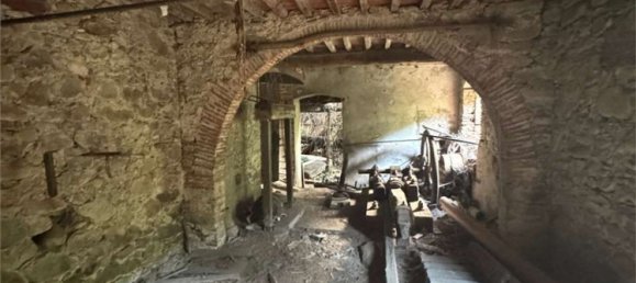 5 bedrooms Apartment in Villa Basilica, Italy No. 323348 11