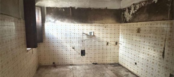 5 bedrooms Apartment in Villa Basilica, Italy No. 323348 6