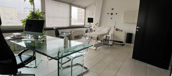 Офис 135м² в Модена, Италия № 198963 6