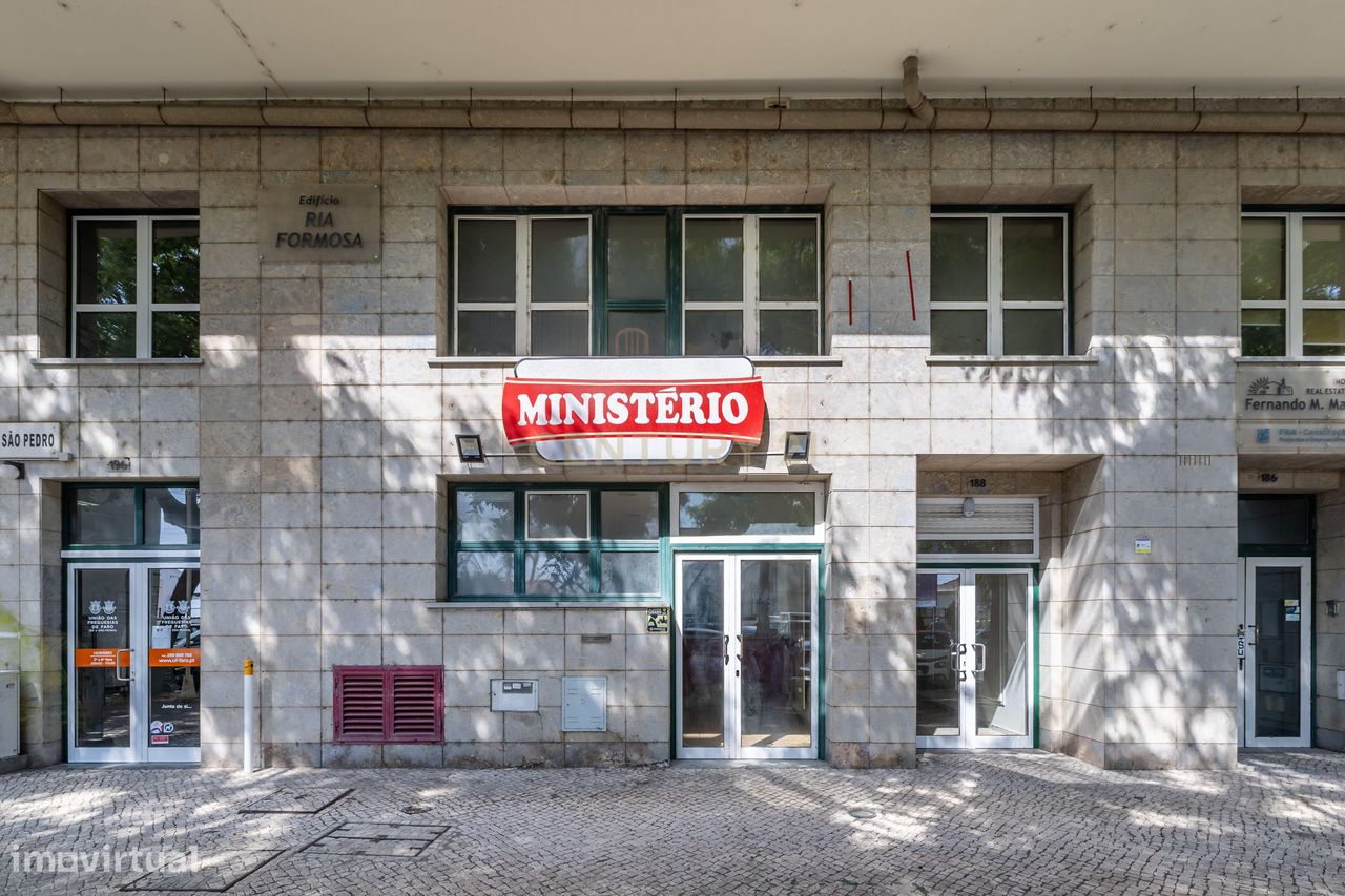 Gewerbliche Immobilie in Faro, Portugal 291m², Nr. 323788