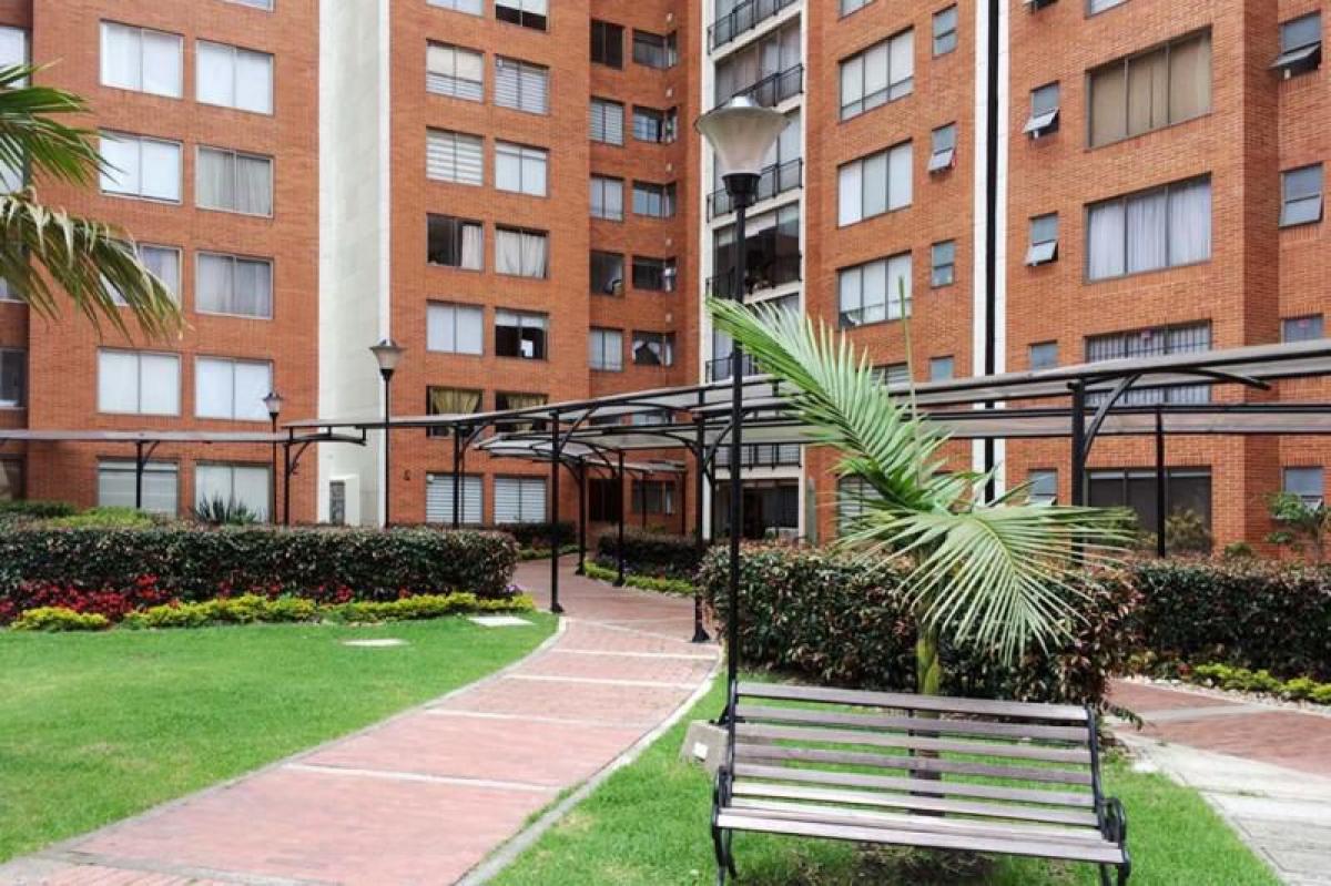 Casa de 3 dormitorios en Bogotá, Colombia No. 10236