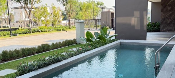 4 bedrooms House for sale in Pattaya, Chonburi, Eastern Thailand, Thailand № 82642 3