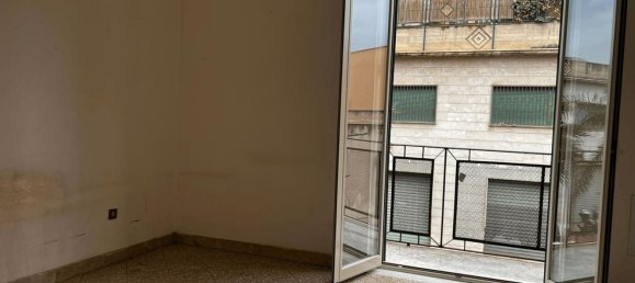 2 rooms Apartment in Palermo, Italy No. 45344 9