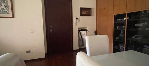 2-salle Appartement à Milan, Italy No. 336906 9