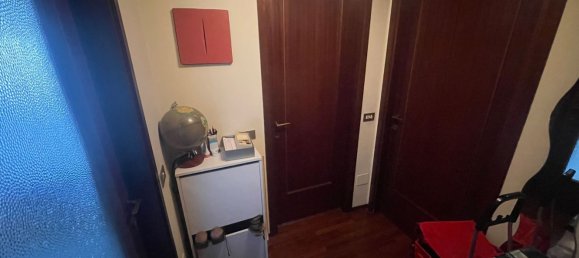 2-salle Appartement à Milan, Italy No. 336906 10