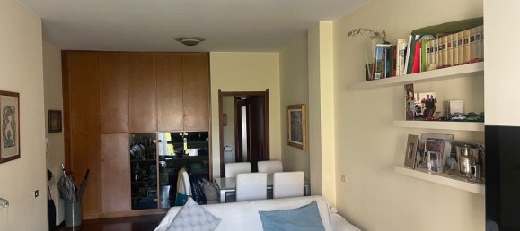 2-salle Appartement à Milan, Italy No. 336906 3