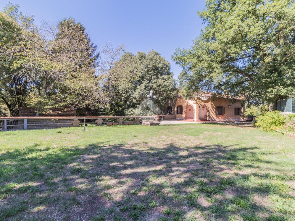 4 bedrooms Villa in Mazzano Romano, Italy No. 371405