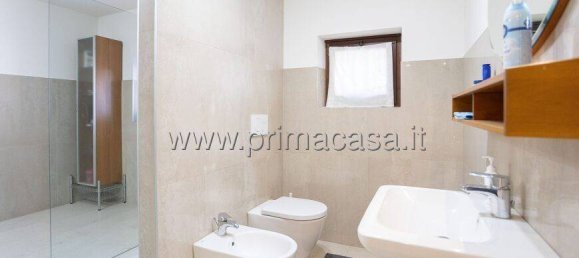 4 bedrooms Villa in Negrar, Italy No. 221813 21