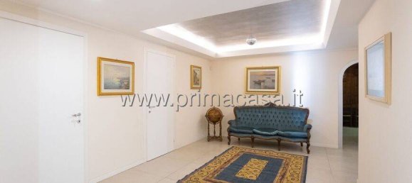 4 bedrooms Villa in Negrar, Italy No. 221813 22