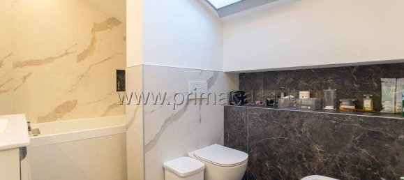 4 bedrooms Villa in Negrar, Italy No. 221813 19