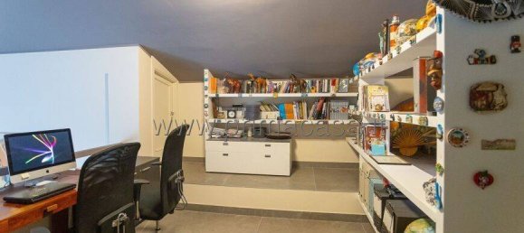 4 bedrooms Villa in Negrar, Italy No. 221813 20