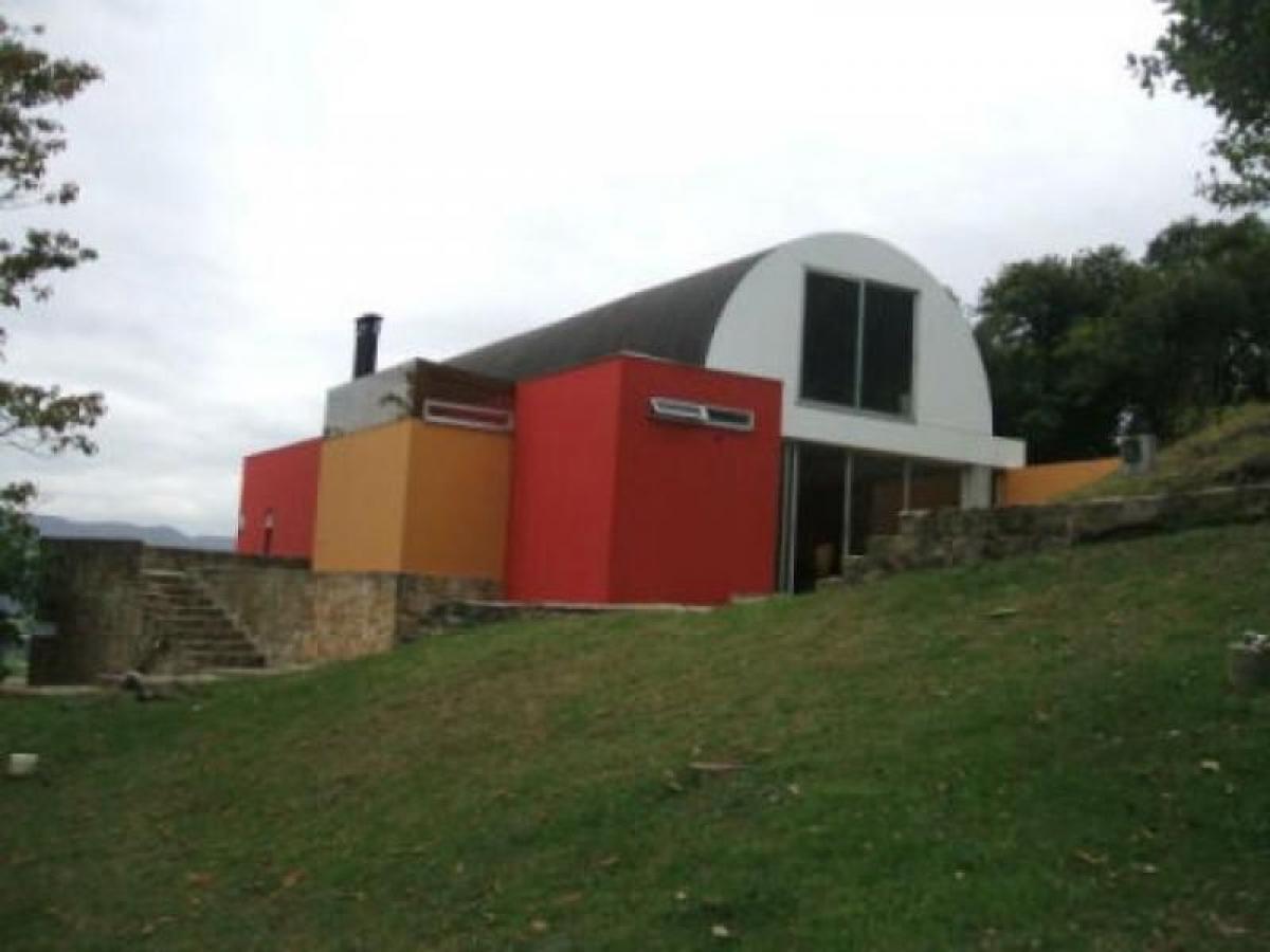 3 bedrooms House in Bogota, Colombia No. 10974