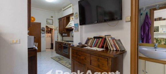 2 Schlafzimmer Wohnung in Livorno, Italy, Nr. 273470 4