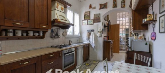 2 Schlafzimmer Wohnung in Livorno, Italy, Nr. 273470 6