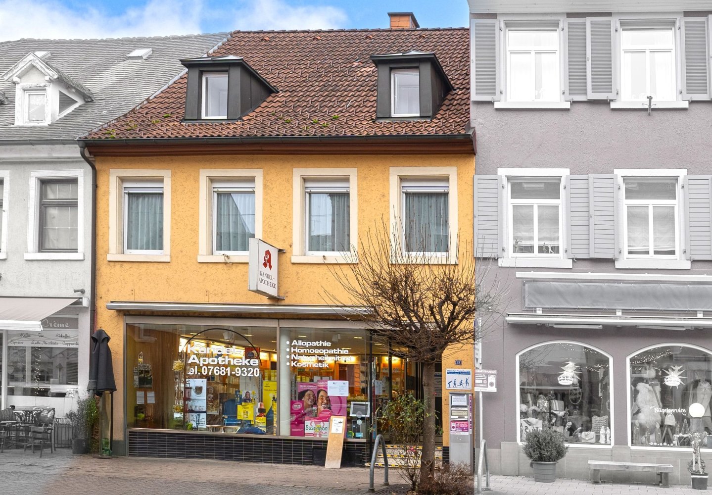 Здание с 8 комнатами в Эммендинген, Германия № 61697