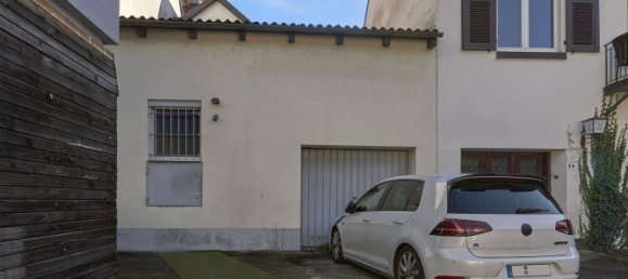 Здание с 8 комнатами в Эммендинген, Германия № 61697 5