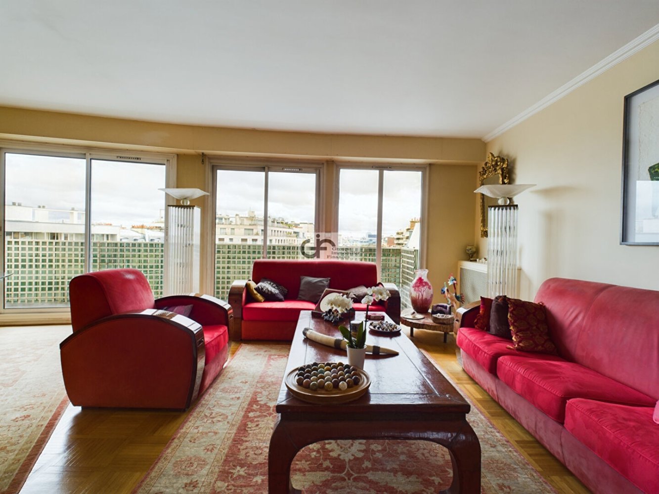 3 bedrooms Apartment in Paris, France No. 182947
