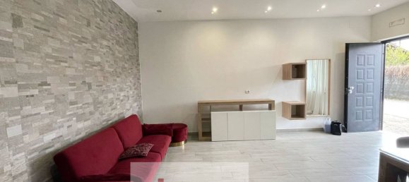 5 Schlafzimmer Wohnung in Benevento, Italy, Nr. 340339 2