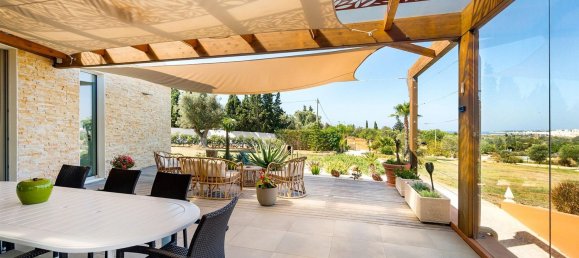 5 bedrooms House in Guia, Portugal No. 135716 15