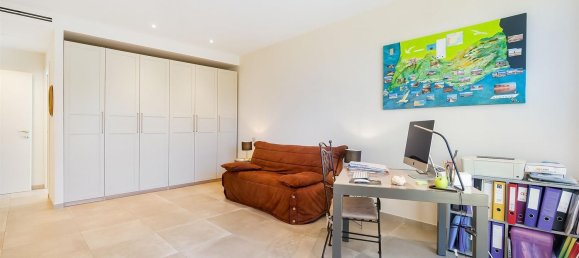 5 bedrooms House in Guia, Portugal No. 135716 18