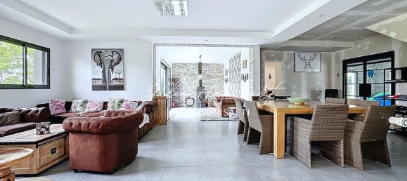 Casa de 4 dormitorios en Cahagnes, France No. 281870 4